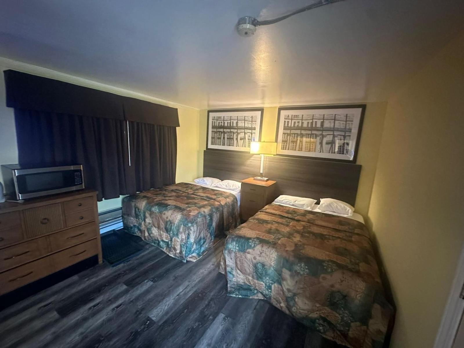 Pine Ridge Motel Тимминс Экстерьер фото