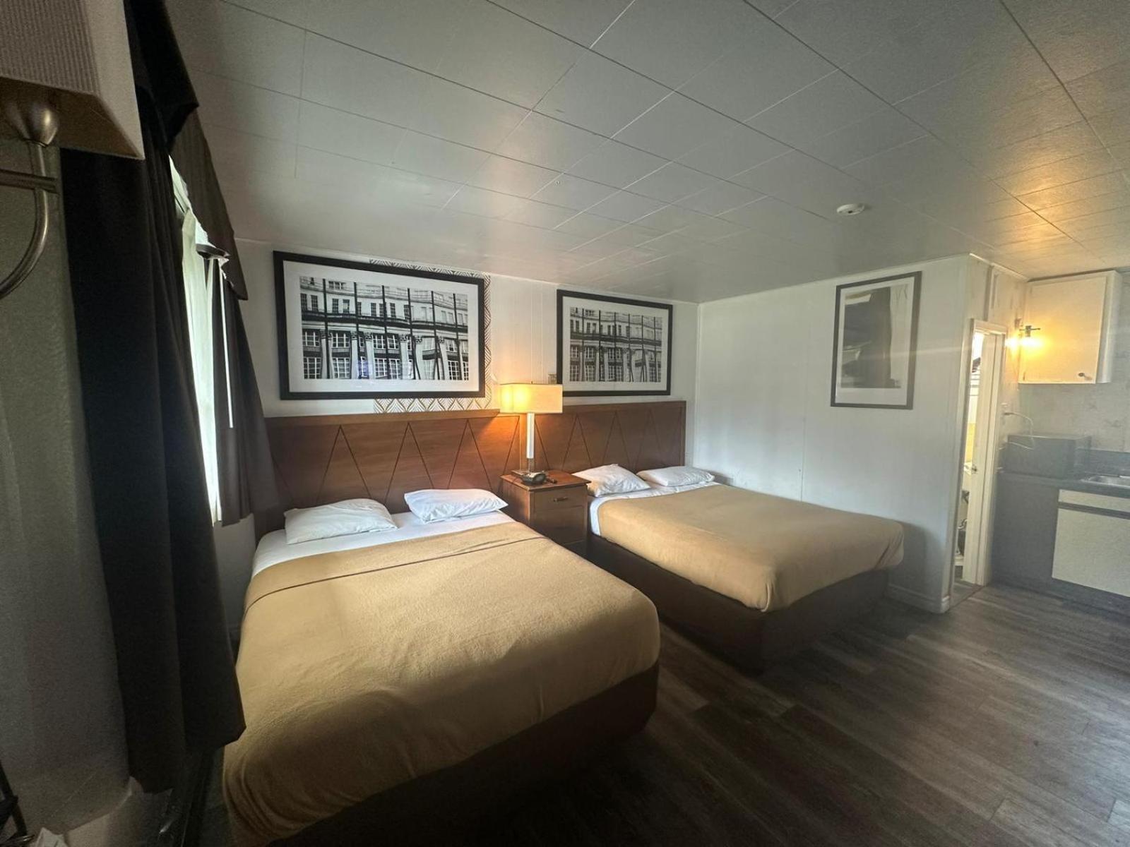 Pine Ridge Motel Тимминс Экстерьер фото
